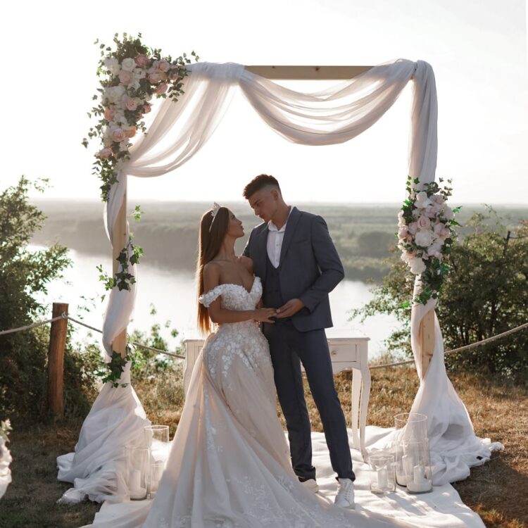 Luk za venčanje – dekoracija
